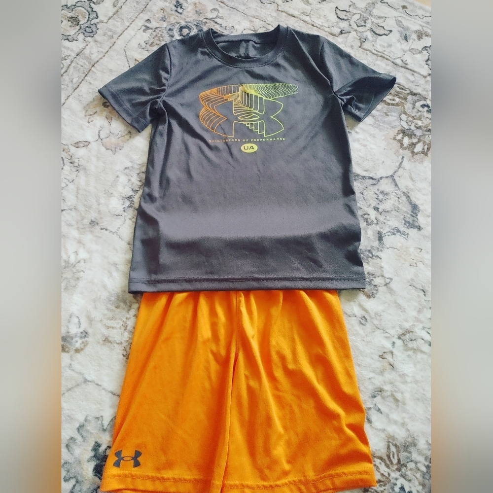 Boy Under Armour Gray Activewear Set